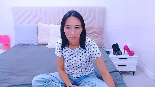 BURNING-BRUNETKA – live chatrum