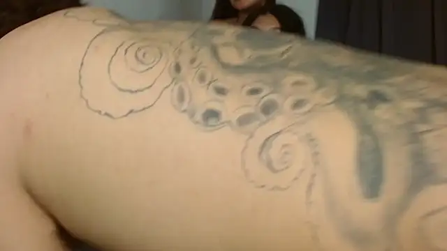 Sala de chat ao vivo de lianandnatasha