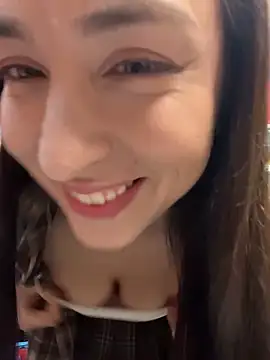 Holly_Play – live chatrum