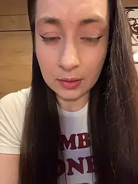 Holly_Play live-chat rom