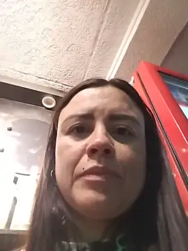 karlagiraldo198's Live Chat Room