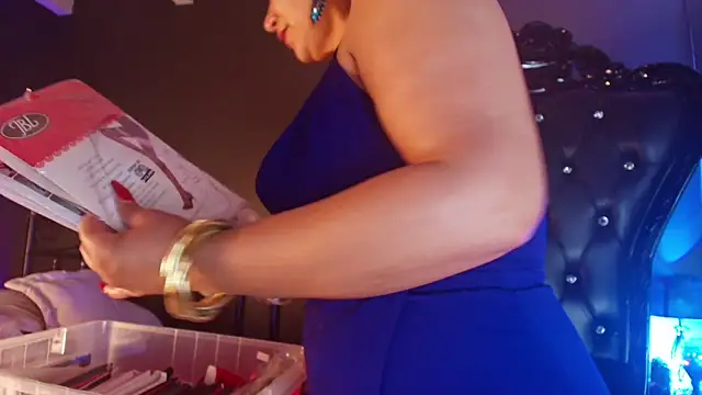 MelaniaKnauss Adlı Modelin Canlı Sohbet Odası