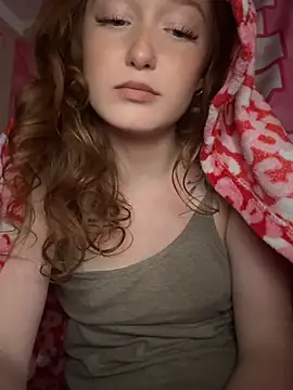 gingerbabe18 Adlı Modelin Canlı Sohbet Odası