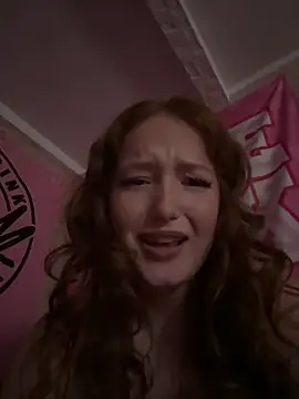 gingerbabe18's Live Chat Room