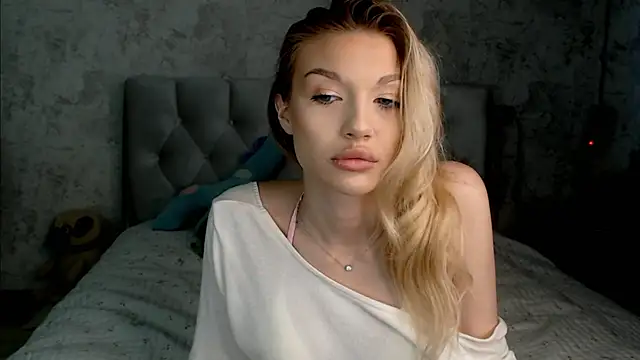 Ella_Milla's Live XXX Chat