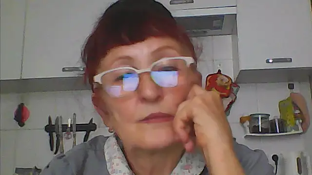 Živá chatovací místnost TanyaSweet634