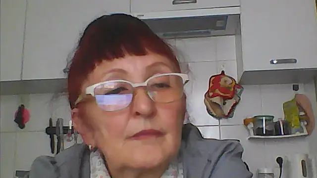 Živá chatovací místnost TanyaSweet634