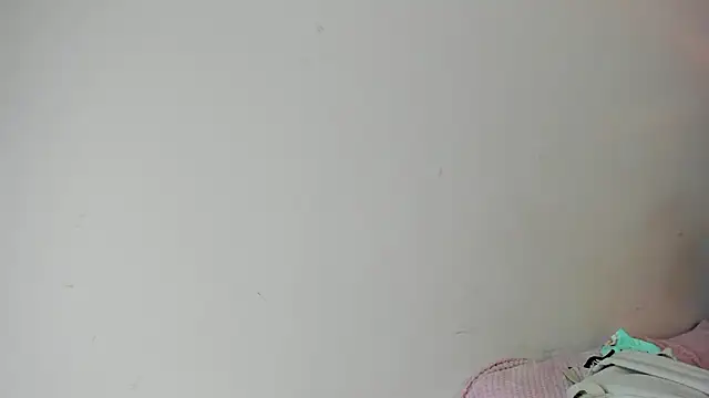 honeyy_mia's Live Chat Room