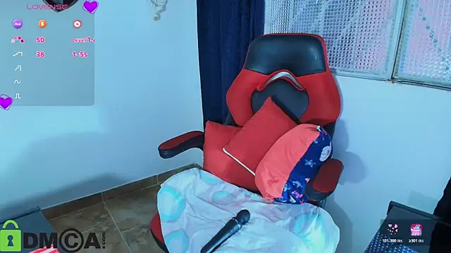 Italyy__boobsn Live chat-huone