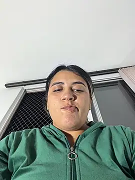 julietha_taylor Adlı Modelin Canlı Sohbet Odası