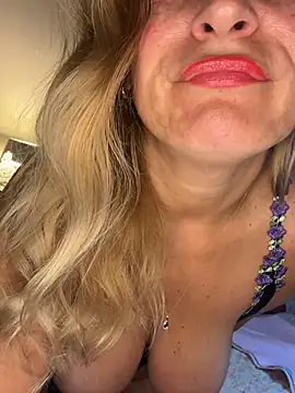 חדר צ'אט בשידור חי של Lizy_Alala
