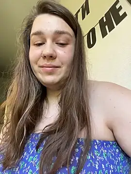 SuzieMurray Adlı Modelin Canlı Sohbet Odası
