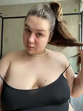 SuzieMurray's Live Chat Room