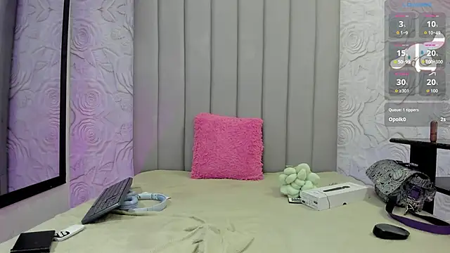 AlexaFoxy18 Adlı Modelin Canlı Sohbet Odası