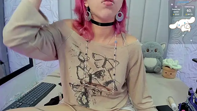 Živá chatovací místnost AlexaFoxy18