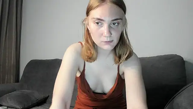 ReddHotPipper Adlı Modelin Canlı Sohbet Odası