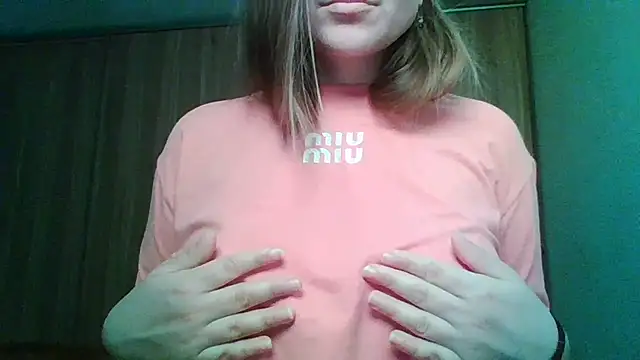 Evasapples' Live Chat Room