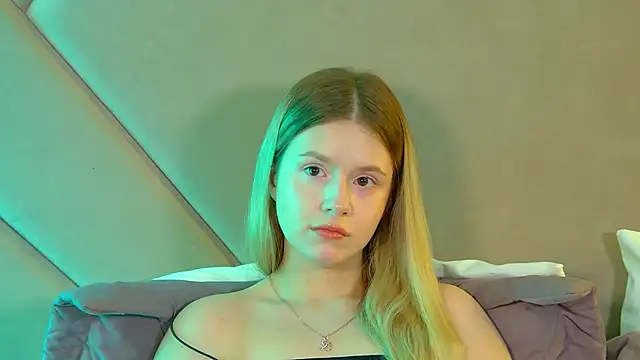 MilanaBalmain élő chatszobája