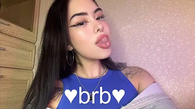 baby__kim Adlı Modelin Canlı Sohbet Odası