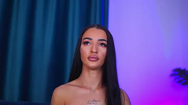 غرفة دردشة DeniseDevilles المباشرة