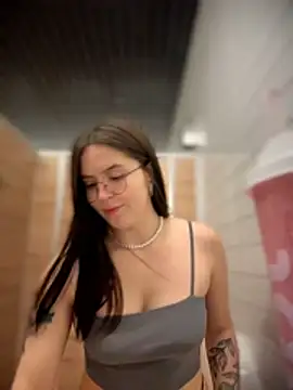 غرفة دردشة meow_girl المباشرة