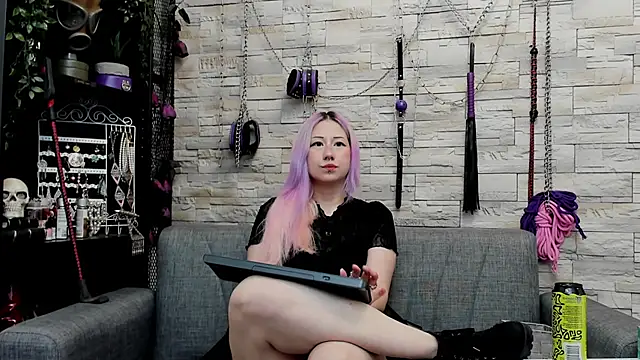 CruelMistress Adlı Modelin Canlı Sohbet Odası
