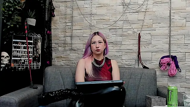 Phòng Chat Trực Tiếp CruelMistress