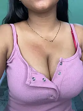Chat soba uživo modela Ishaani_0