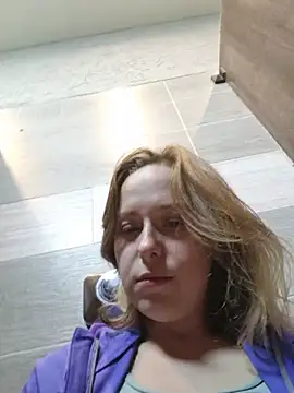 Public_Katrisha 现场聊天室