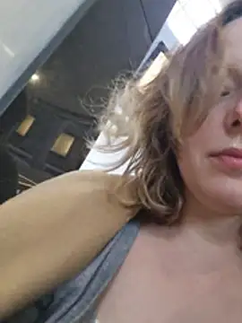 Živá chatovací místnost Public_Katrisha