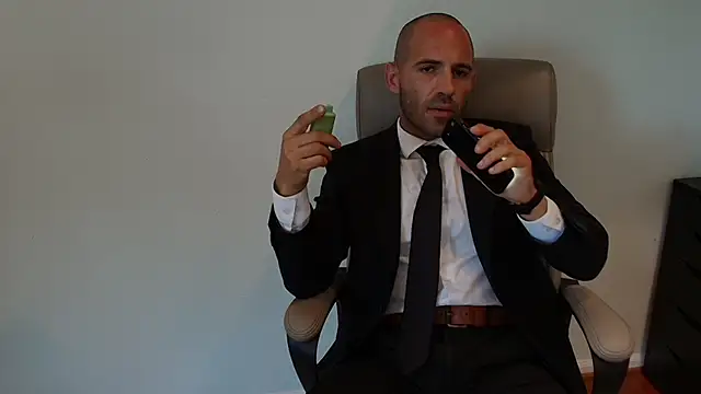 TheNakedPreacher Live Chatraum