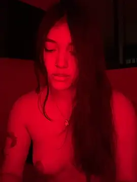 Chat soba uživo modela Moonbell_bell