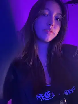 Sala de chat en directo de Moonbell_bell