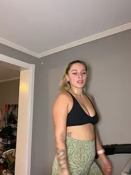 SalemAlexiss 실시간 채팅방