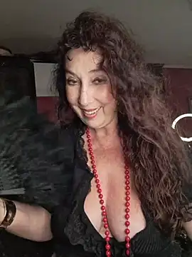 הופעת סקס קאם בשידור חי של GypsyEsmeralda