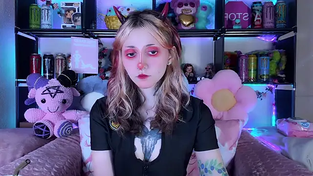 Chat soba uživo modela _Devill_Baby