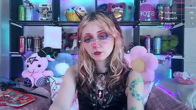 _Devill_Baby Adlı Modelin Canlı Sohbet Odası