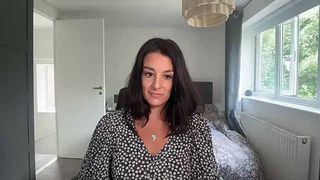 Živá chatovací místnost yourcassiexo