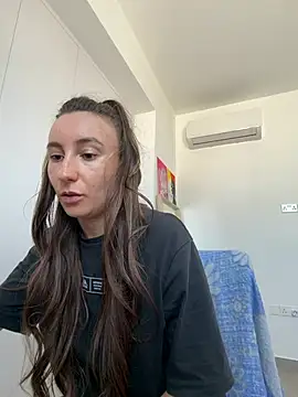 Živá chatovací místnost viviandaimond1
