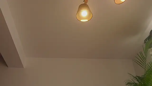 Živá chatovací místnost Lorennameliyy