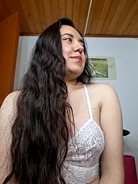 Emi_chik Adlı Modelin Canlı Sohbet Odası