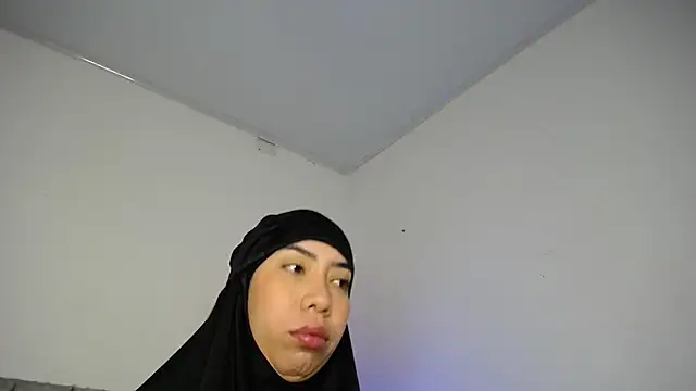 Sweet_hot_mia – live chatrum