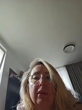 MariaRichi_ – live chatrum