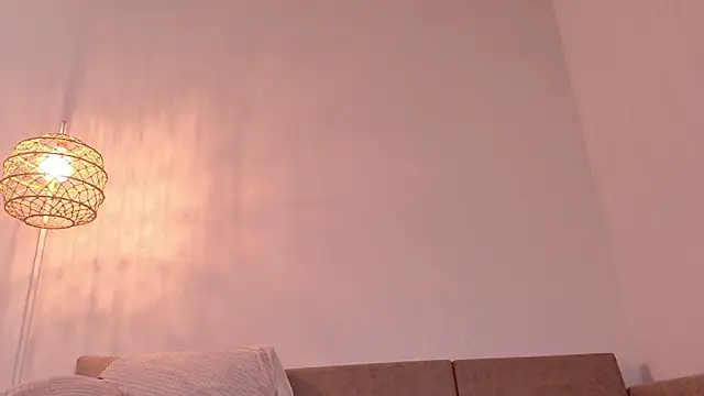 Yuriko_May Ruang Obrolan Langsung