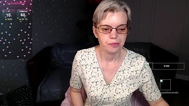 חדר צ'אט בשידור חי של Cutie_Erikaa1