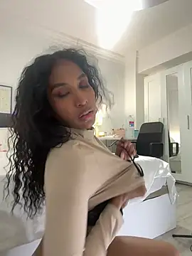IamCrystal2 Live Chatraum