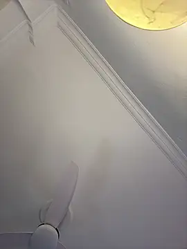 Sala de chat ao vivo de IamCrystal2
