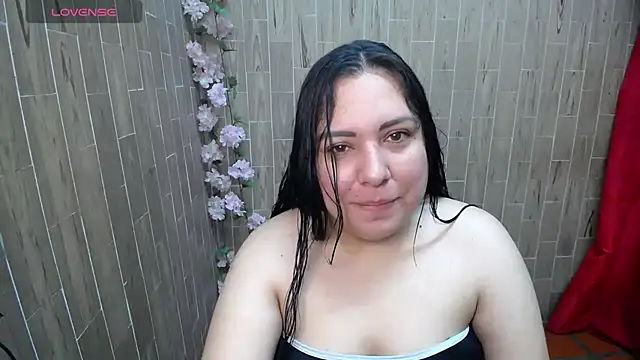 חדר צ'אט בשידור חי של solyeria