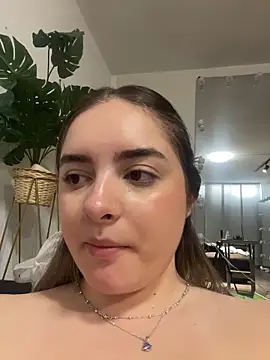 imlindapink Adlı Modelin Canlı Sohbet Odası