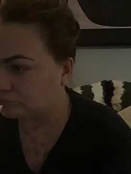 Živá chatovací místnost HeyBABYGIRL